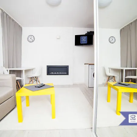 Rentaflat Romantic Studio Apartment
